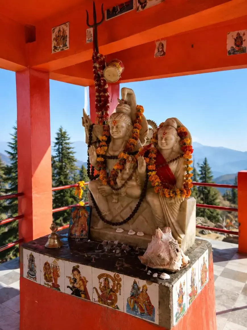 Surkanda Devi Temple photo 5
