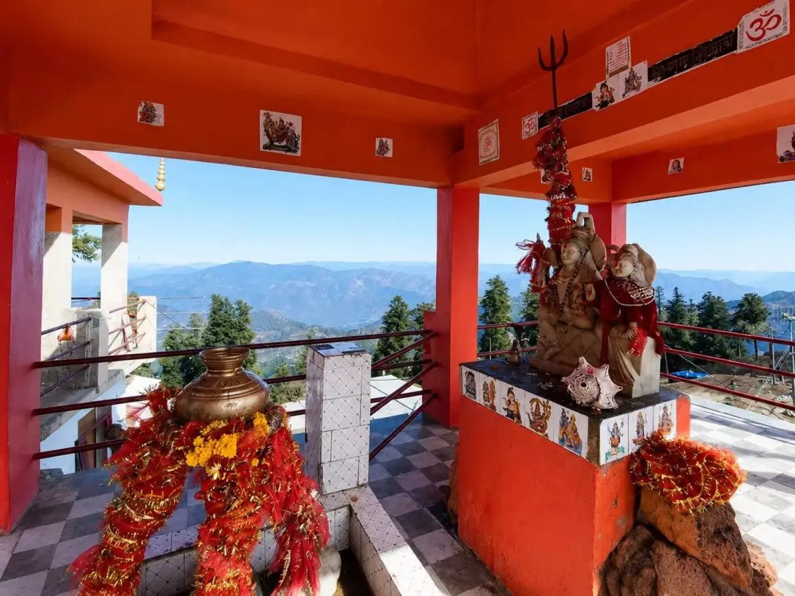 Surkanda Devi Temple photo 4
