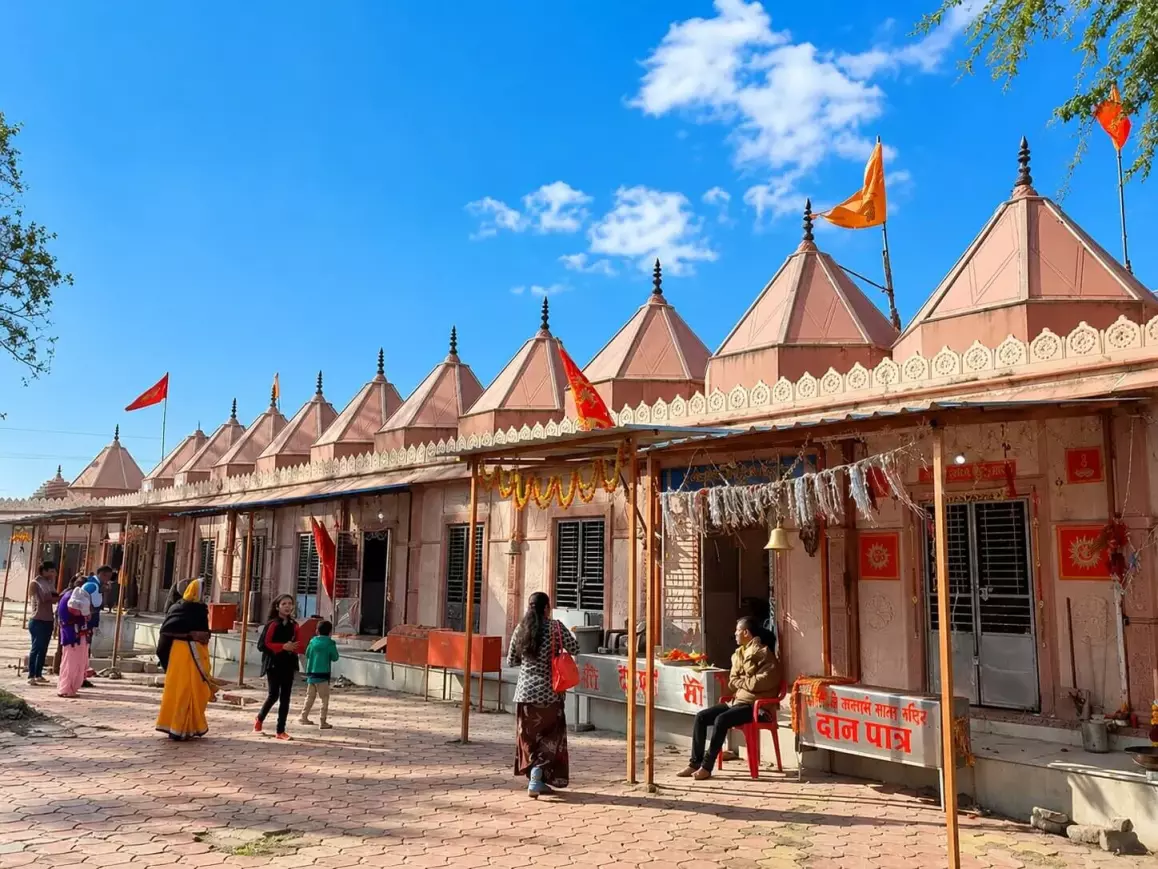 Bijasan Mata Temple photo 3